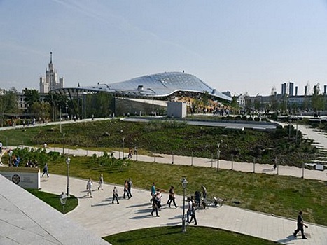 Парк "Зарядье" в Москве с момента открытия посетили больше 5 млн человек