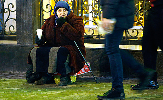 Всё больше россиян оказывается за чертой бедности