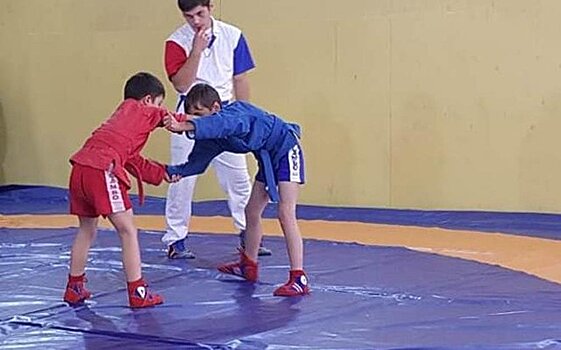 В Южной Осетии прошел чемпионат по борьбе и самбо памяти Таймураза Сиукаева