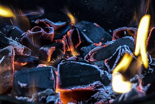 Ученые научились снова делать уголь из углекислого газа