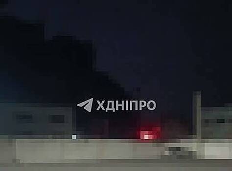 Появились кадры пожара после массированной атаки на Криворожскую ТЭС