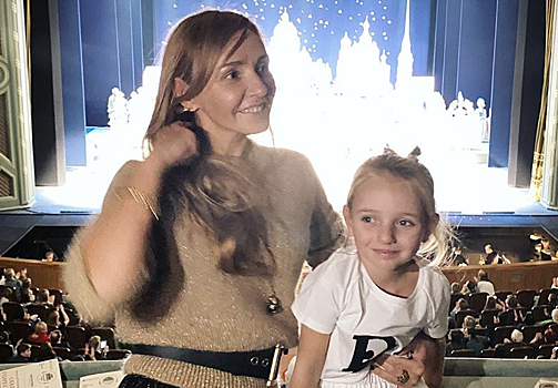 Татьяна Навка сводила 5-летнюю дочь в Большой театр