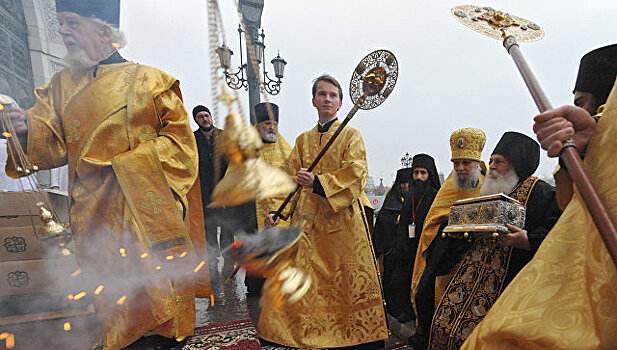 Священник изгнал злых духов из отдела СК под Петербургом