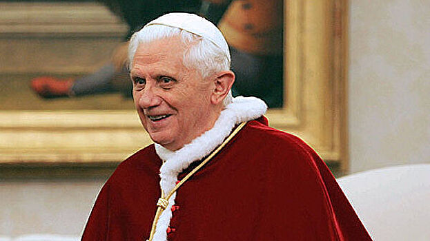 СМИ: папа Римский Бенедикт XVI серьезно заболел