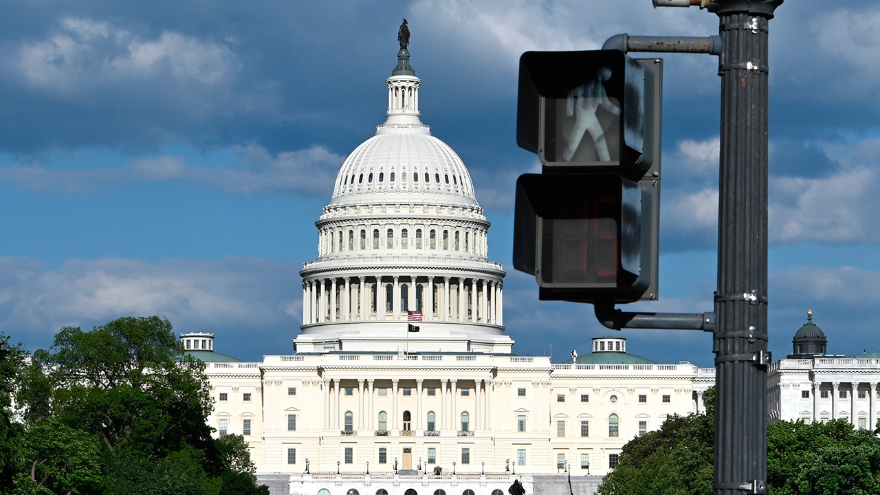 Палата представителей США поддержала резолюцию против войны с Ираном