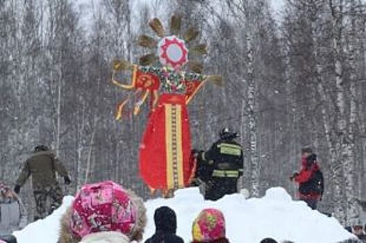 В Ханты-Мансийске отметили Масленицу и проводили зиму