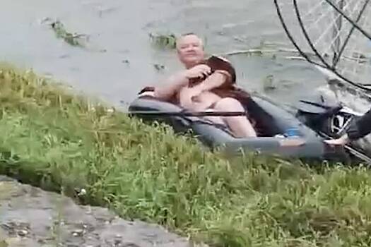 Едва не попавшего в водоворот россиянина спасли