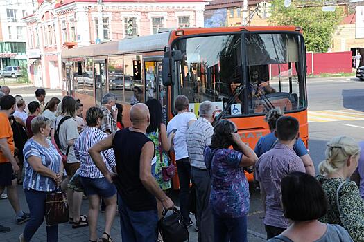 Движение транспорта ограничат по Нижневолжской набережной, на Благовещенской площади и на площади Маркина