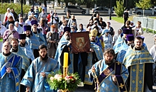 В волгоградский собор Александра Невского привезли святыни из Ташкента и Крыма