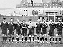 У судей даже не было свистка: что изменилось в футболе за более чем сто лет