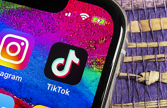 Какую соцсеть ни открой — увидишь TikTok. Вертикальные видео появились теперь и в «Яндекс.Дзене»