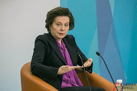 Наталья Комарова отчитала мэра, стучавшего ручкой по столу