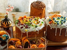 Космонавты на МКС приготовили кулич