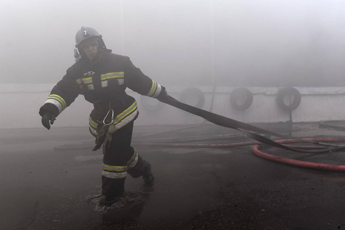 В МЧС сообщили о тушении крупного пожара в Крыму