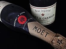 Роспотребнадзор перед Новым годом проверит коньяк и шампанское