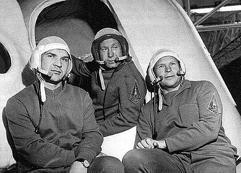 Почему погиб экипаж Союза-11 в 1971 году