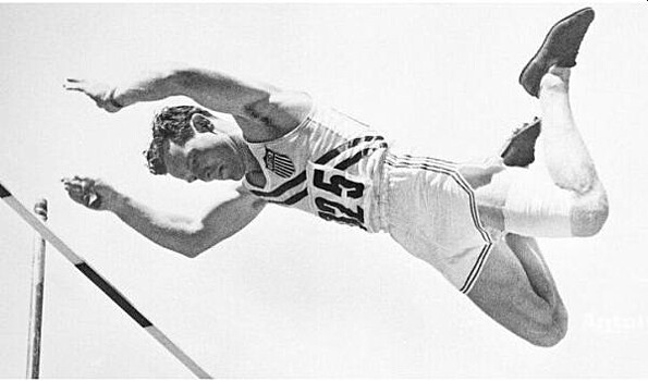 Умер олимпийский чемпион в прыжках с шестом Боб Ричардс