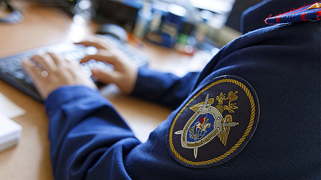 Житель Лабытнанги во время алкозастолья насмерть задушил собутыльницу