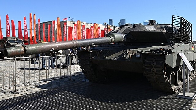 В Сети появились кадры с «униженным» танком Leopard в Москве