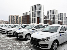 Глава Татарстана Рустам Минниханов передал новые автомобили для редакций республиканских СМИ