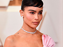 Зои Кравиц поделилась золотыми правилами красоты, которым она научилась у родителей