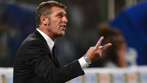 Каррера объяснил отсутствие Глушакова и Ещенко в составе "Спартака"