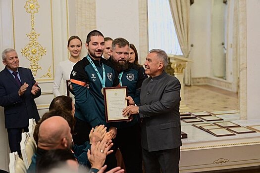 Клуб "Стрела-Ак Барс" в Кремле: раис поздравил регбистов с победой в чемпионате России
