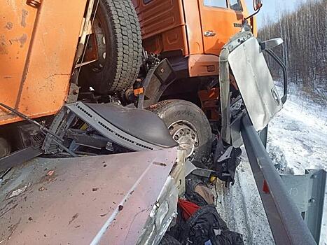 Страшное ДТП с двумя погибшими произошло на трассе Чита - Хабаровск