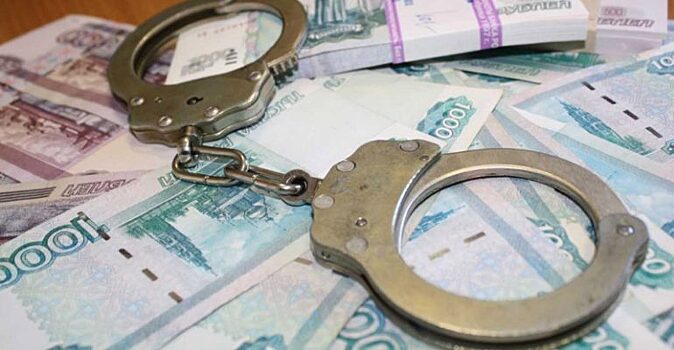 В Хабаровске 20-летний замдиректора торговой сети проиграл 1 млн руб из кассы предприятия