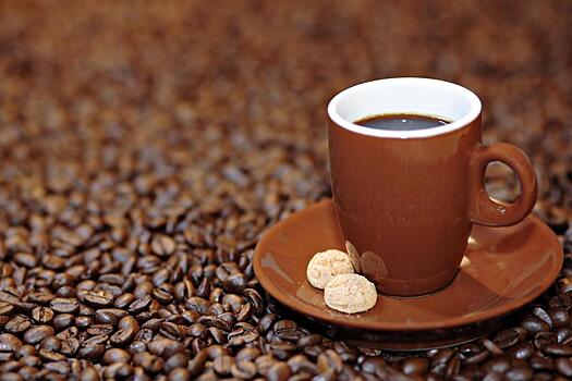 В кофейнях россияне выпивают более 10 млн литров кофе в месяц