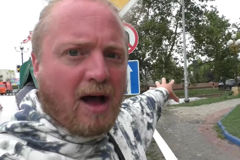 Известного российского блогера не пустили в Грузию из России