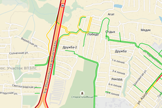 Третья Продольная встала из-за ДТП с грузовиками в гололед