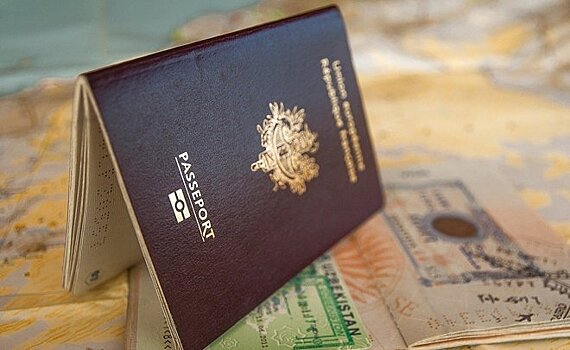 Кипр отказался от программы "золотых паспортов"