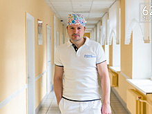 Не «для вида на камеру». Главврач ОКБ Андрей Карпунин показал рязанцам полный процесс вакцинации медиков