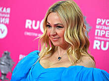 Продюсер Яна Рудковская будет продавать косметику, парфюмерию и хлеб