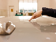 Машина с сюрпризом: чем грозит покупка нового авто, поврежденного при перевозке