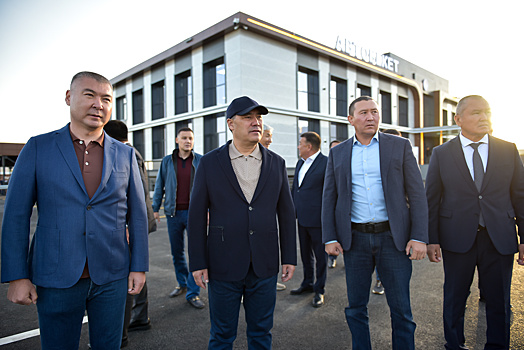 Садыр Жапаров оценил обновленный автовокзал в Балыкчи
