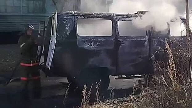 Машина скорой помощи загорелась по пути в морг