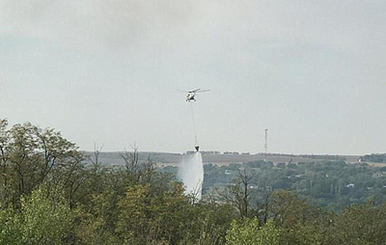 К тушению природного пожара на Ставрополье привлекли вертолет