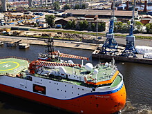 Плавучая обсерватория с 13-этажный дом: первая в мире ледостойкая платформа вышла в рейс