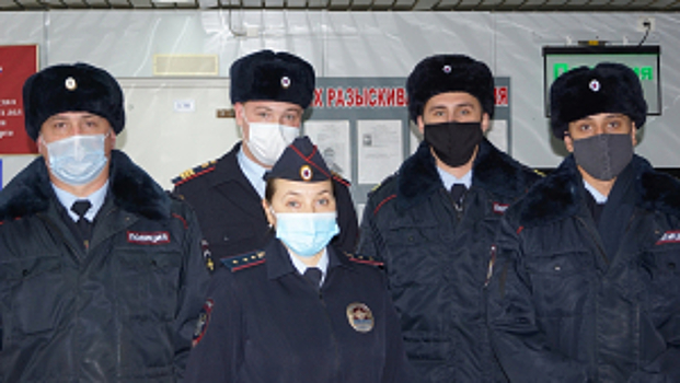 В аэропорту Иркутска транспортные полицейские помогли беременной пассажирке