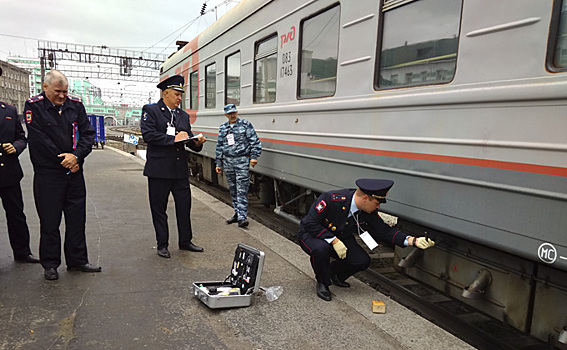 Найти вора за 10 минут: лучшие транспортные полицейские