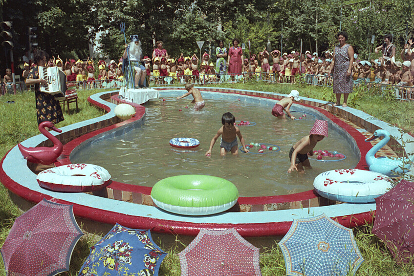 Праздник Нептуна в детском саду в Душанбе, Таджикская ССР, 1 июня 1984 года