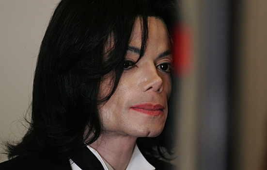 Кому выгодно уничтожить репутацию Майкла Джексона: новая шокирующая версия