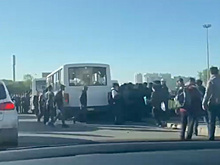 Очередь перед миграционным центром в Подмосковье перекрыла шоссе