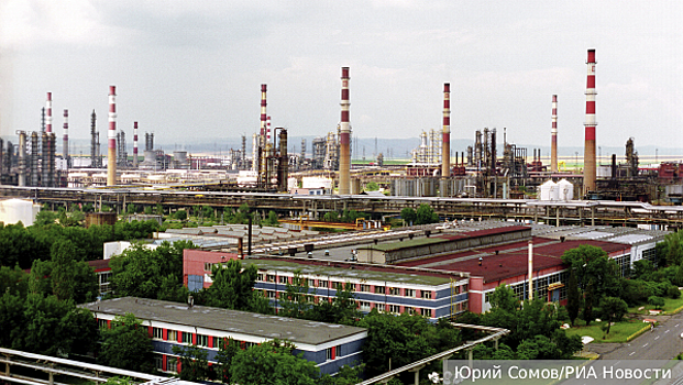 Уход «Лукойла» грозит Болгарии дефицитом топлива и потерей крупных доходов