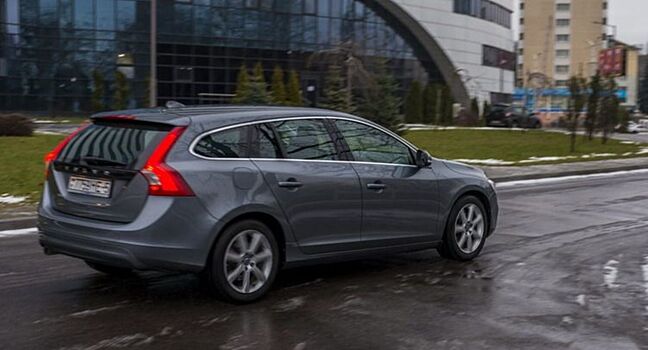 Автолюбитель рассказал о плюсах и минусах пригнанного из Германии Volvo V60 с дизелем