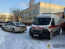 В Киеве школьник напал с ножом на учительницу и одноклассника