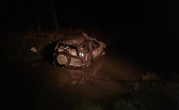 В Успенском районе водитель без прав улетел на внедорожнике в канаву с водой