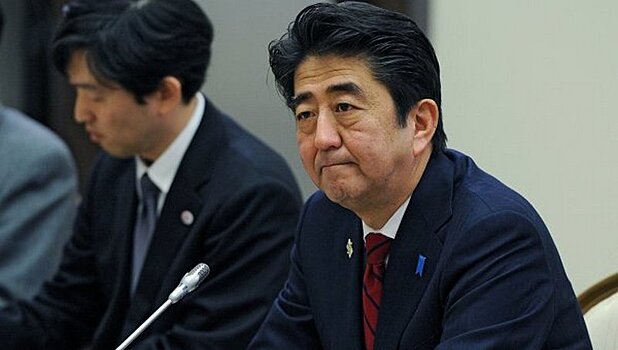 Абэ выступил за усиление давления на Пхеньян
